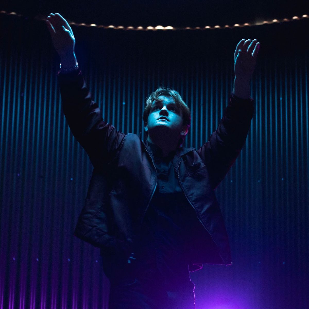 Dean Griffin’s “Lights Out”: A Sonic Exploration of Intimacy and Nostalgia