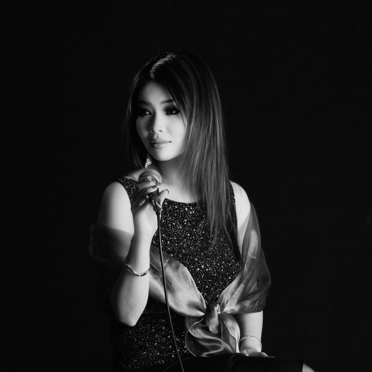 Maria Solena’s Emotional Odyssey in “Yesterday and Tomorrow”