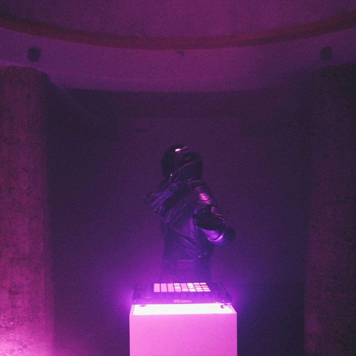 MÖM Pushes Deeper Into the Underground With “Sound Of The Underground”