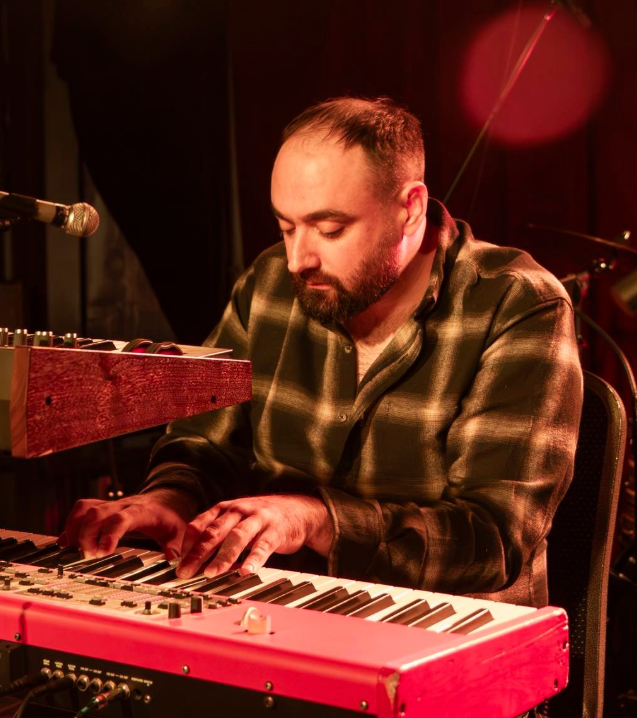 Joe Kenney Turns an Improvised Spark Into Cinematic Chamber Jazz
