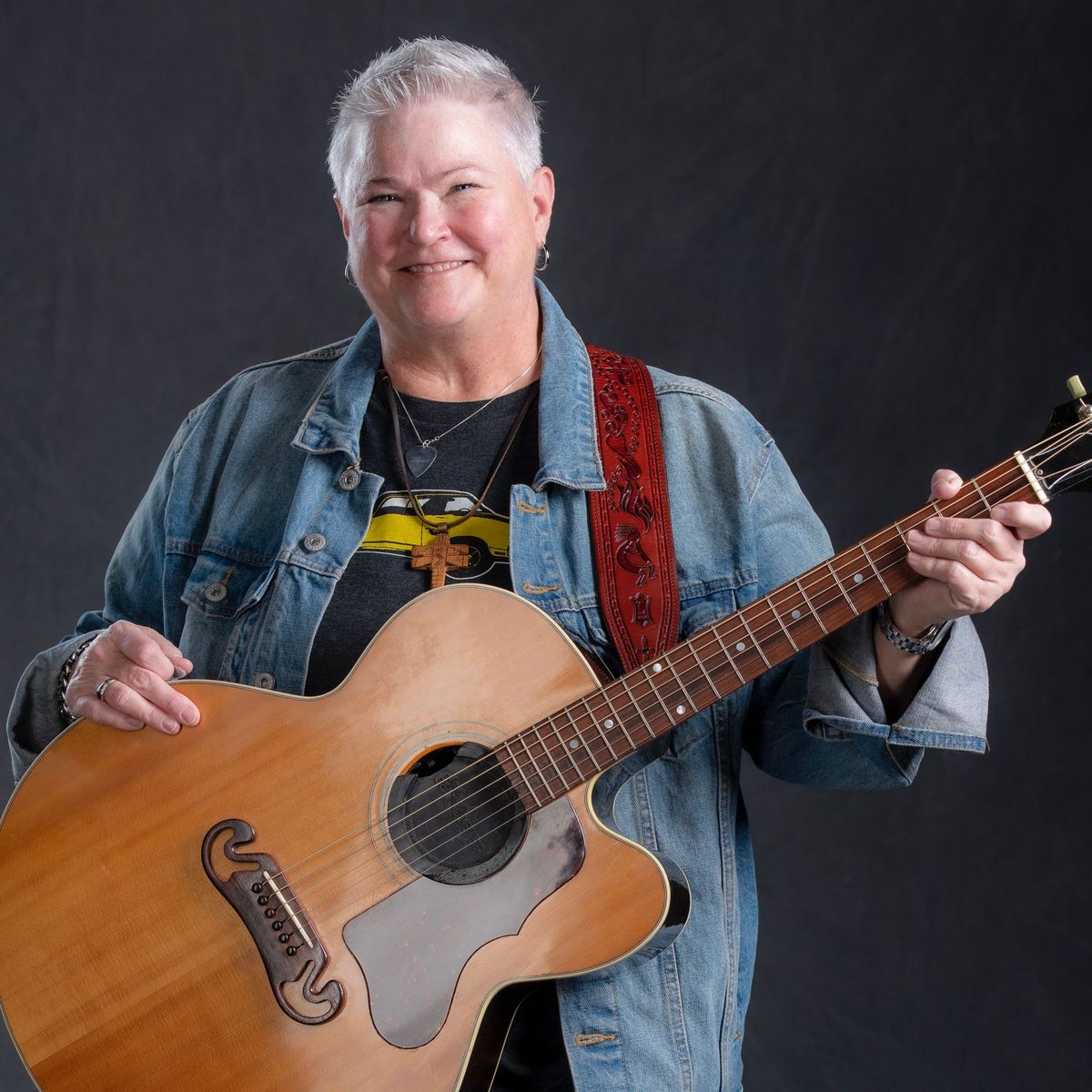 Deb Varn Finds Grace in the Gaps of Memory on “Forgetting to Remember”