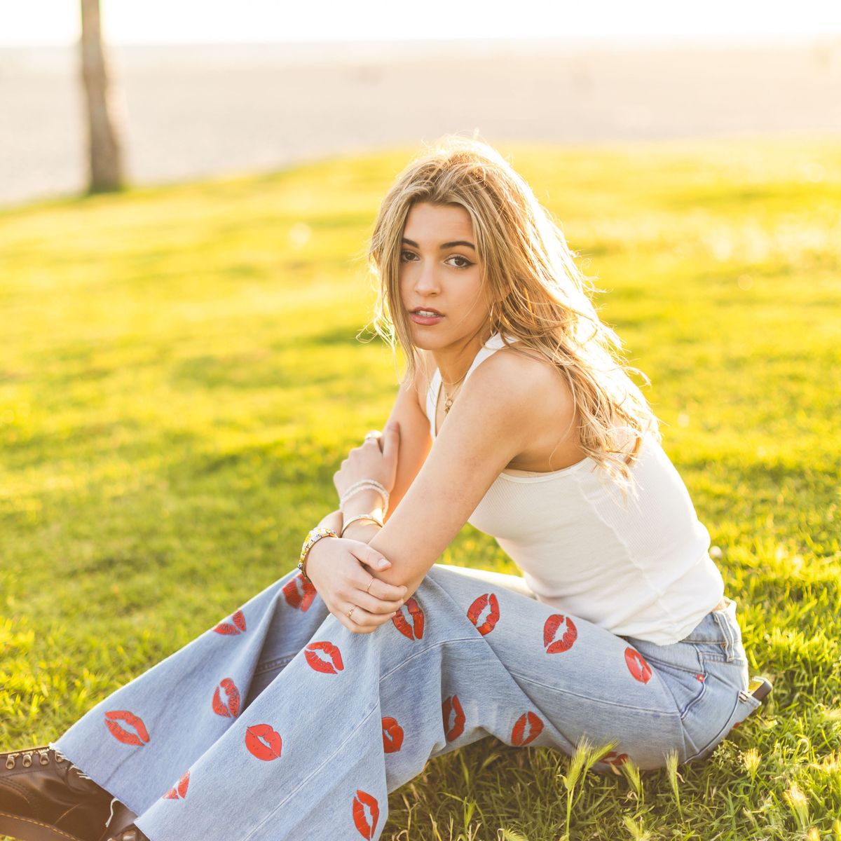Siena Fantini Turns Teenage Friction Into Bright, Confessional Pop on laundry list