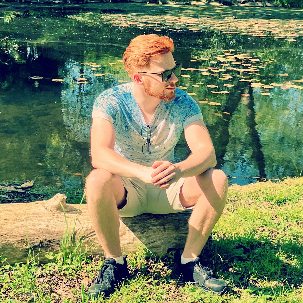 Tyler Brooker Finds Quiet Momentum on “Before My Eyes”