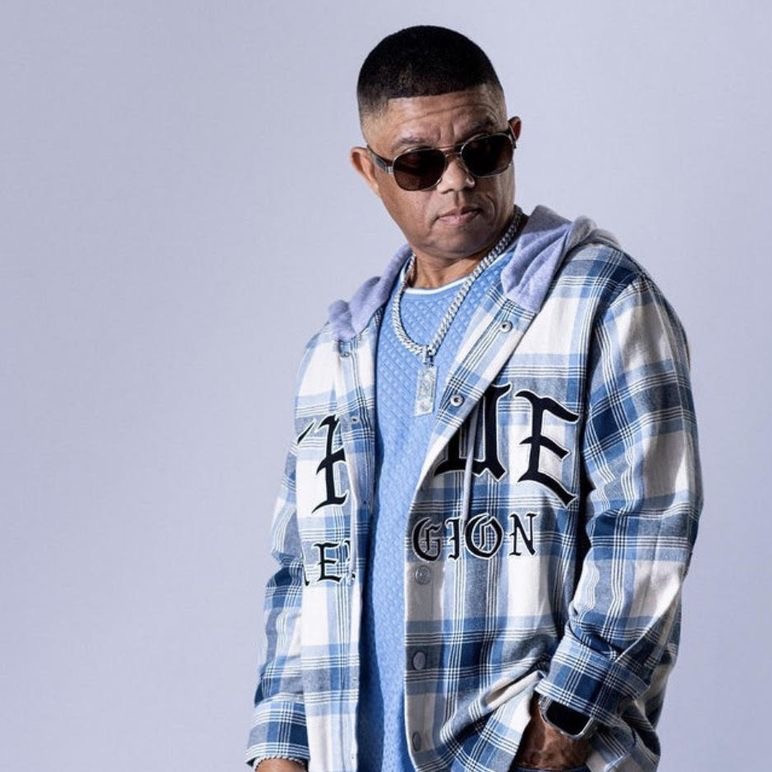 House Of Neo Hits the Open Road on “Road Trippin’ With Angels”