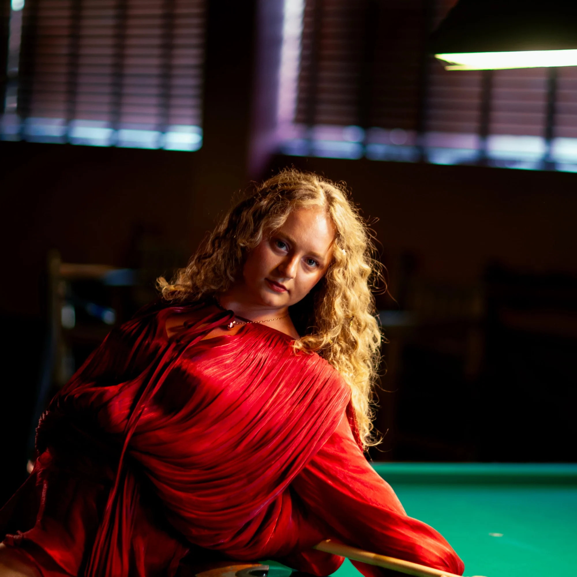 Mimika Turns Pop Into a Cinematic Power Move on “Ace Up My Sleeve”